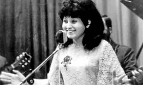 Семіз әйелдердің үйдегі пиздалары