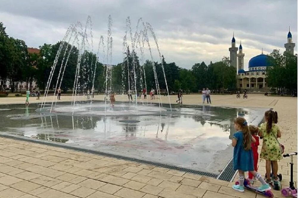 Соборная мечеть майкопа. Майкоп куда сходить. Майкоп. Майкоп центральный парк. Майкоп куда сходить.