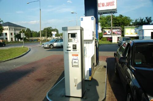 Дешевый бензин. Девяносто пятый бензин. Дизельное топливо на азс. Татнефть бензин 95. Заправки в брянской обл.