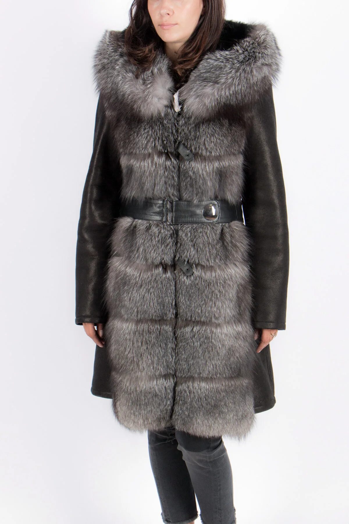 Дубленка acasta черная длинная с чернобуркой. Дубленка sagitta чернобурка. Дублёнка женская с мехом чернобурки. Дубленка женская с чернобуркой. Дубленка sagitta чернобурка.