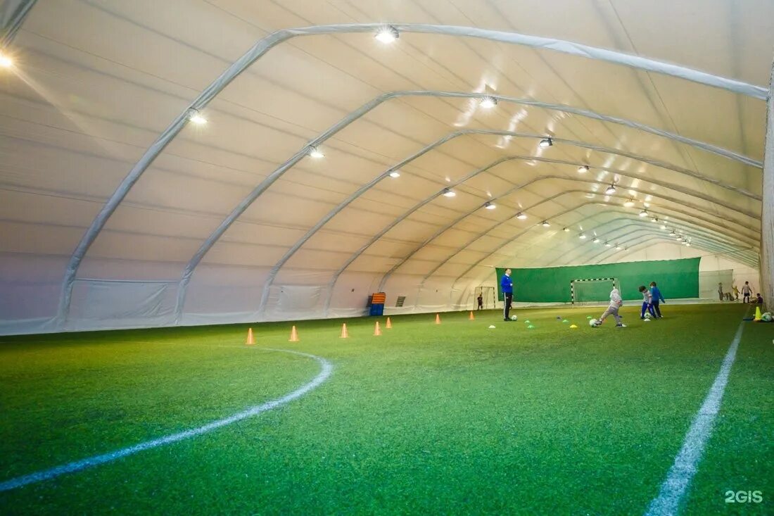 Маяк москва улица красного маяка вл28. Красный маяк спортивный комплекс. Спорт всегда красного маяка. Маяк москва улица красного маяка вл28. Спорткомплекс красный маяк чертаново.