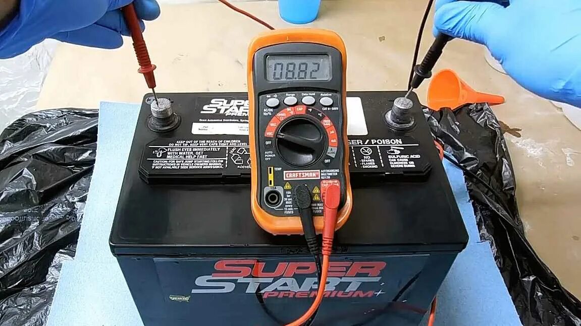 Восстановление аккумулятора автомобиля. Восстановление пластины акб. Аккумулятор авто. Как восстановить аккумулятор автомобиля. Как реанимировать аккумулятор автомобиля.