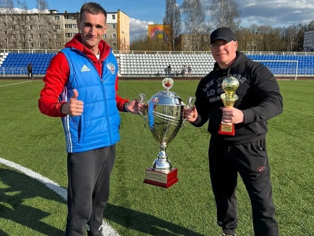 Апрелевка футбол для детей. Футбол стадион. Апрелевка футбольное поле. Апрелевка футбольная команда. Наро фоминск апрелевка.