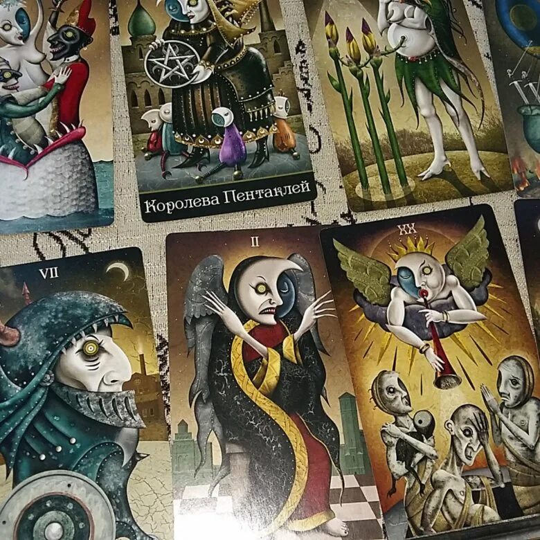 Таро хранителей снов. Колода таро безумная луна. Колода таро безумная луна. Таро безумной луны вопросы. Колода таро безумной луны галерея.