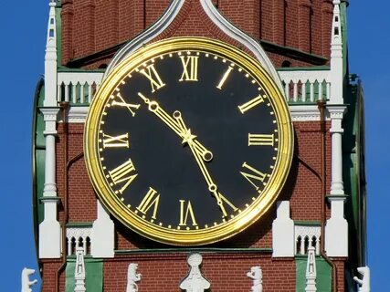 Куранты на башне московского кремля