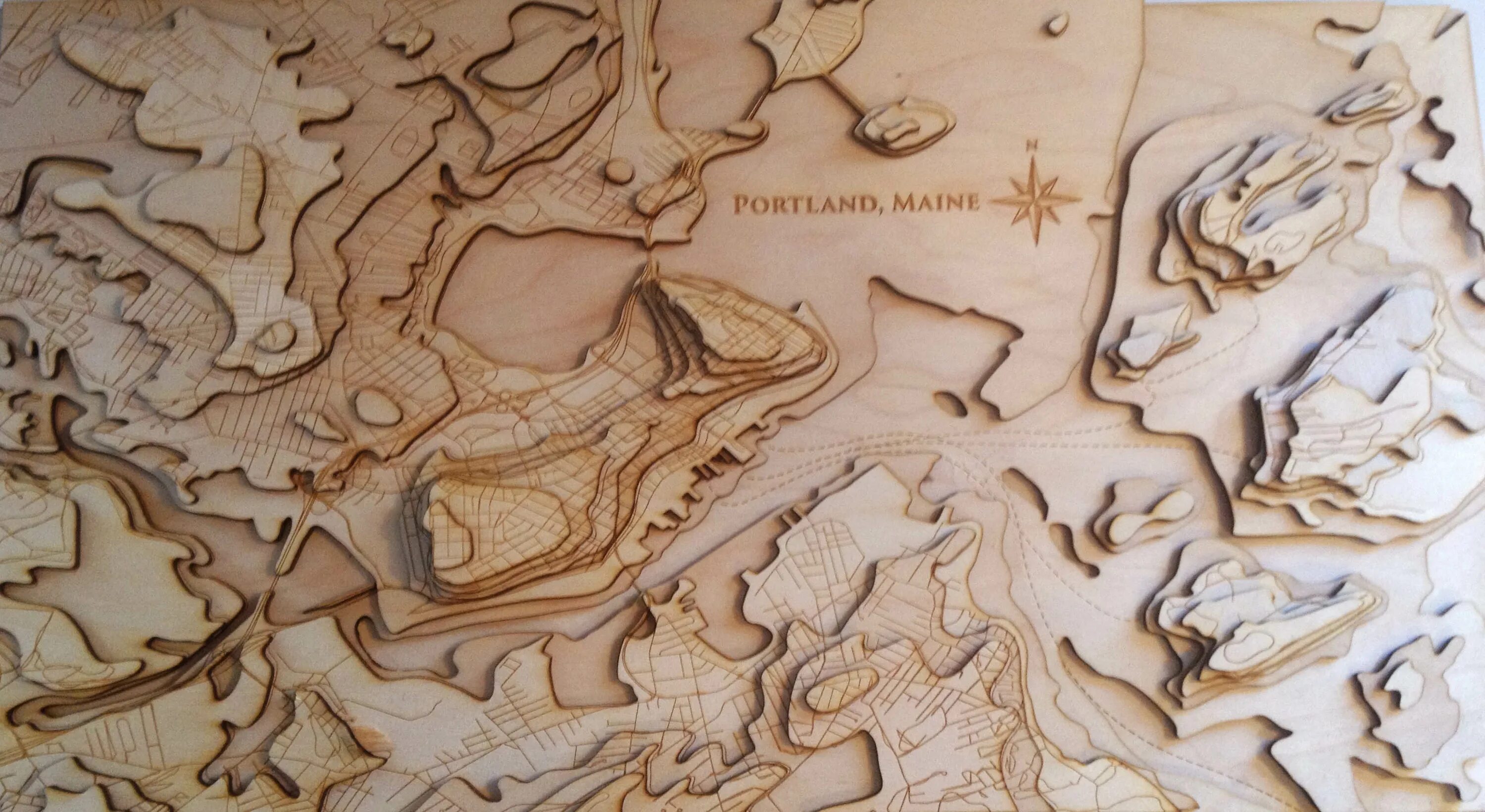 Laser maps. World map lasercut. lasercut фон. топо карта рельефа на пластике. earth map lasercut.