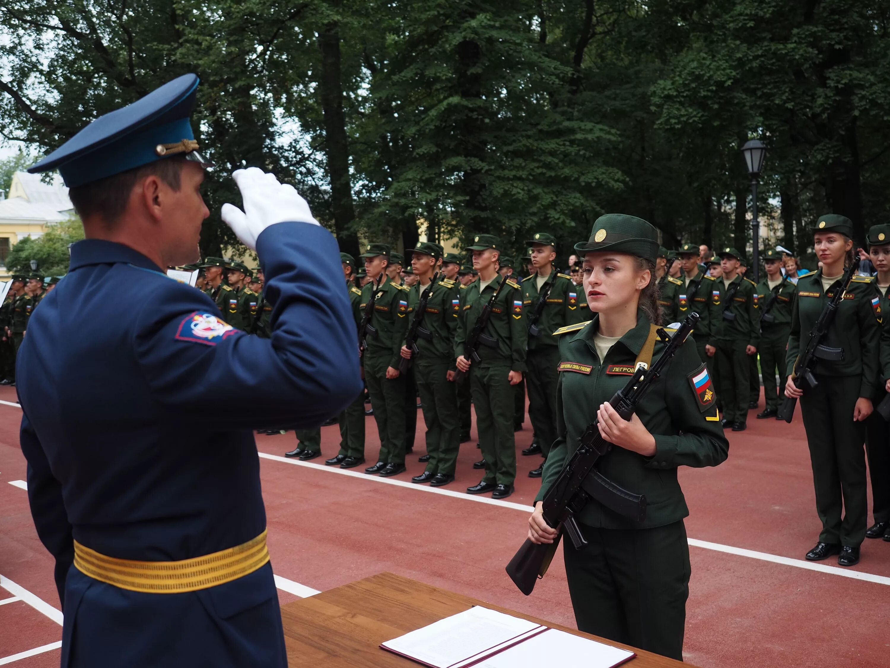 Курсанты военно медицинской Академии Кирова. Военно-медицинская Академия имени с м Кирова курсанты. Академия Кирова курсанты. Военная медицинская Академия имени Кирова курсанты.