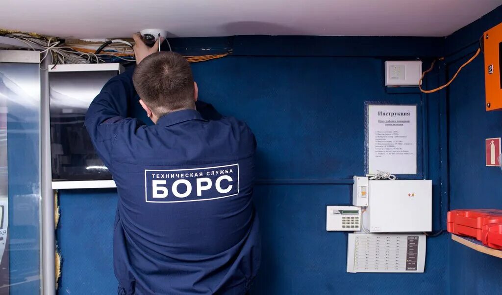 охрана объектов. приглашаем на работу охрана. охрана объектов. работник службы безопасности. физическая охрана объектов.