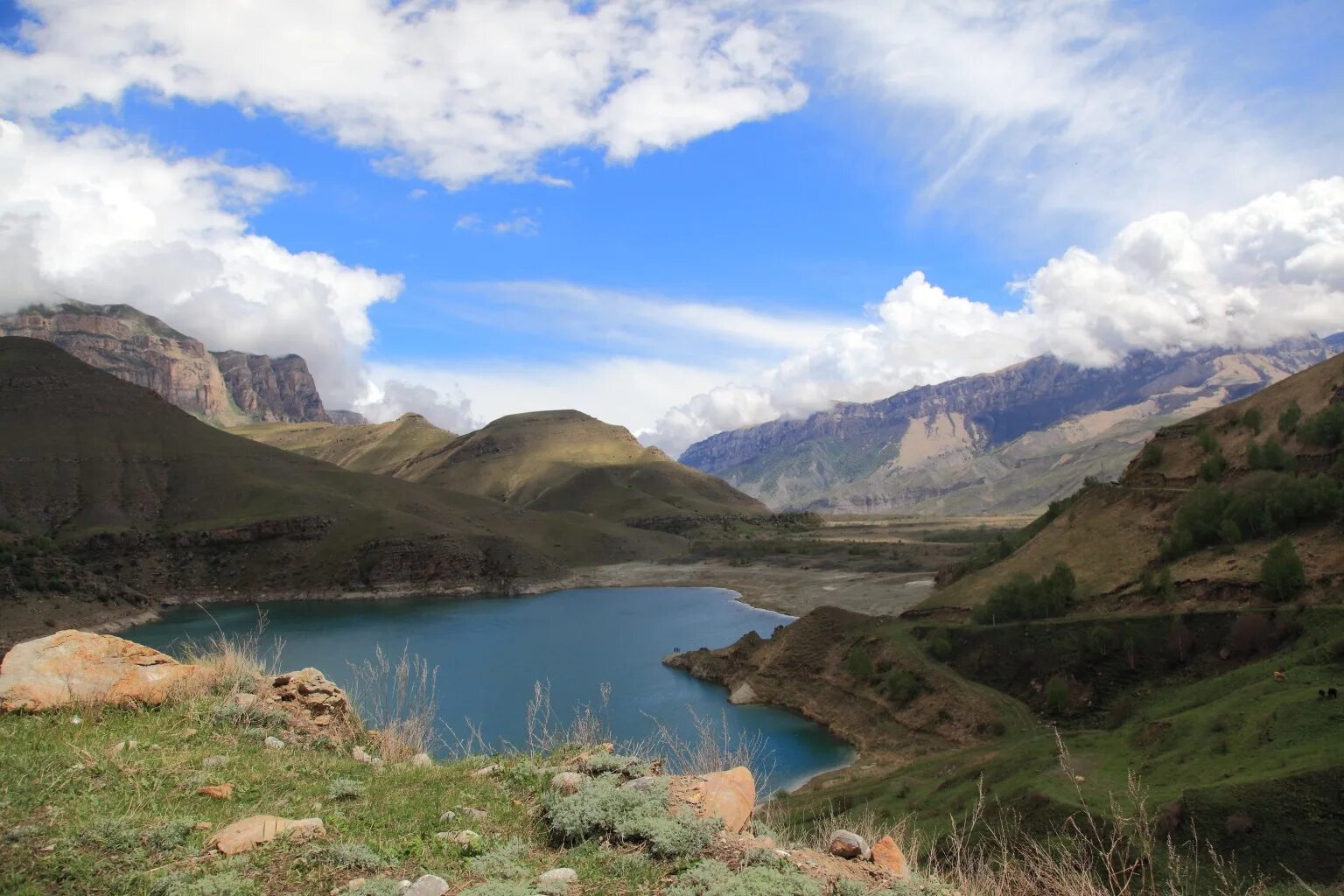 Кбр былым. Озеро гижгит кабардино балкария. Озеро гижгит кбр. Озеро уллу гижгит. Озеро гижгит кабардино балкария.
