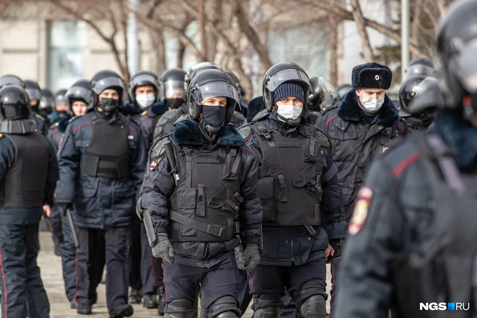 Плакаты спецоперация. Ветер и полиция. 27 ноября новосибирск