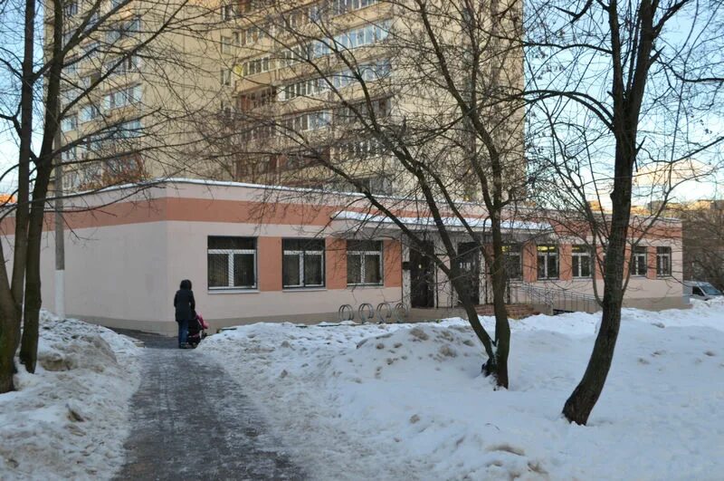 Библиотека 157 в южном чертаново. Библиотека южный. Чертаново северное микрорайон северное чертаново. Библиотека 151 чертановская 27. Микрорайон северное чертаново библиотека.