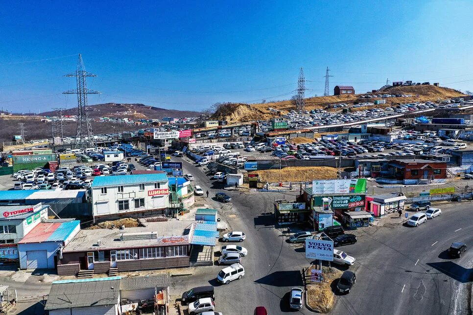 машины на зеленом углу во владивостоке. зеленый угол владивосток 90-е. зелёный угол владивосток. зеленый угол 2 0. рынок зелёный угол.