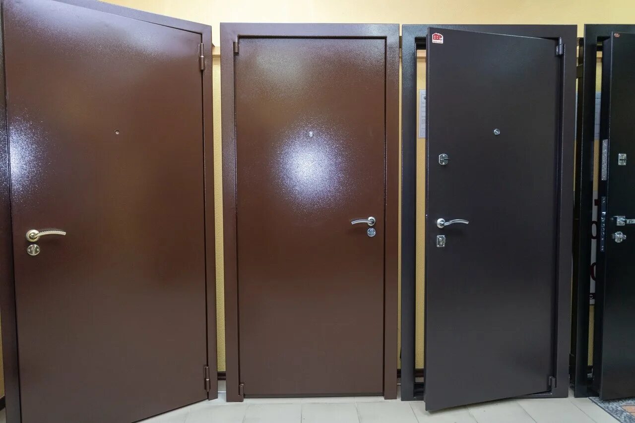 Входная металлическая дверь DVM-061