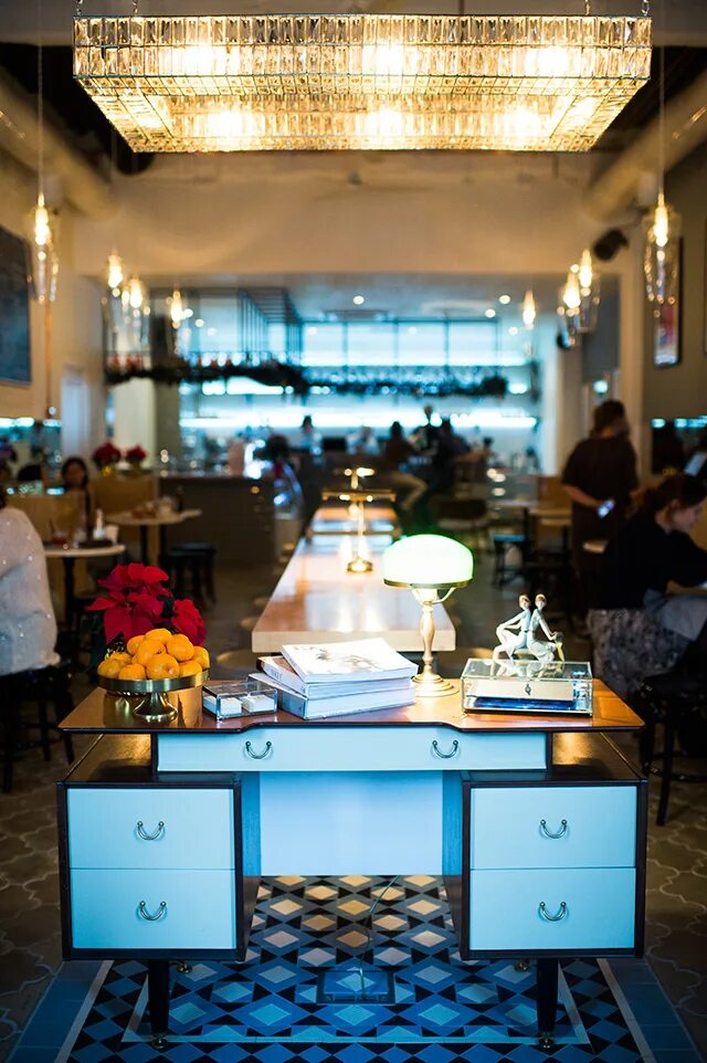 Мануфактура кафе владелец. Кафе библиотека. Canteen ресторан москва. Бюро 247. Canteen ресторан москва.