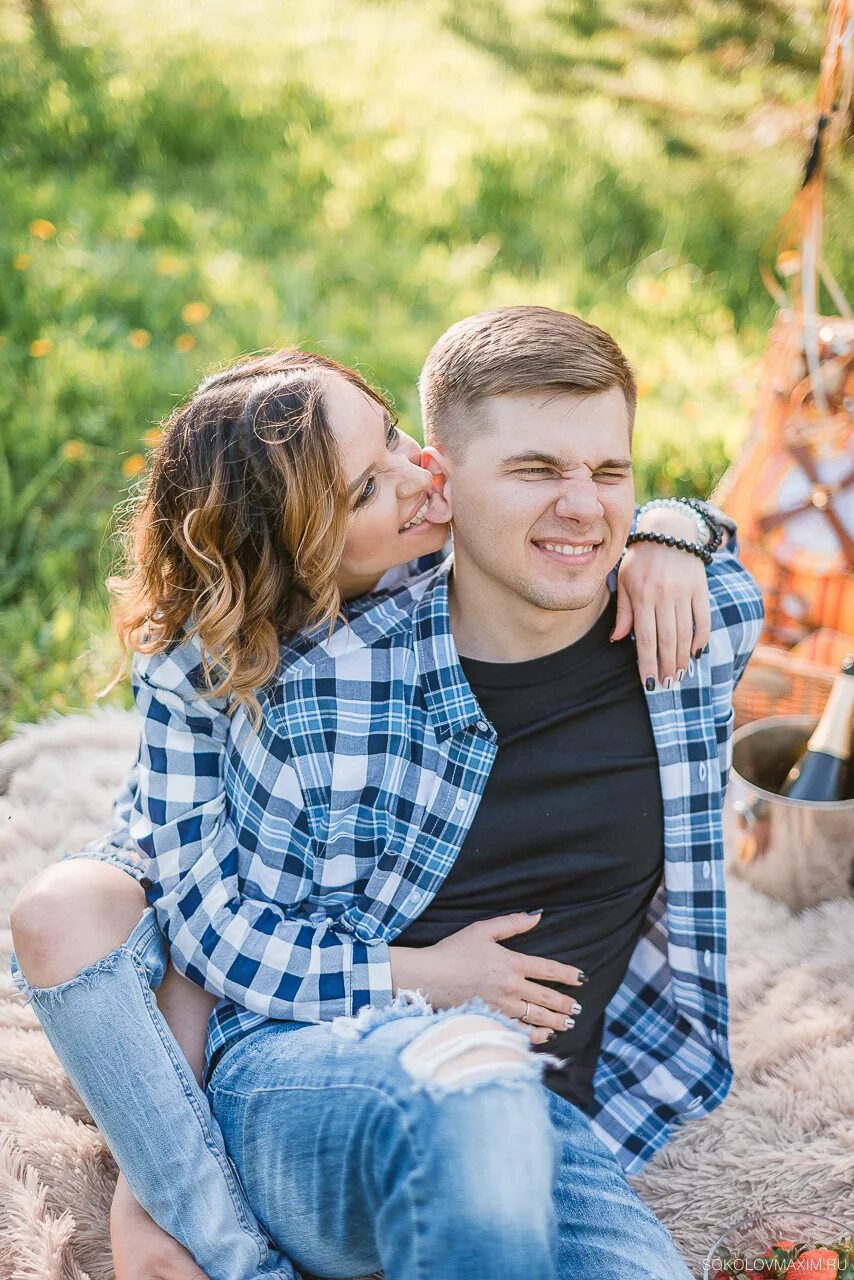 семейная пара на улице. илья двояковский фотографии. семейная пара на улице. фотосессия влюбленных. лавстори зимой.