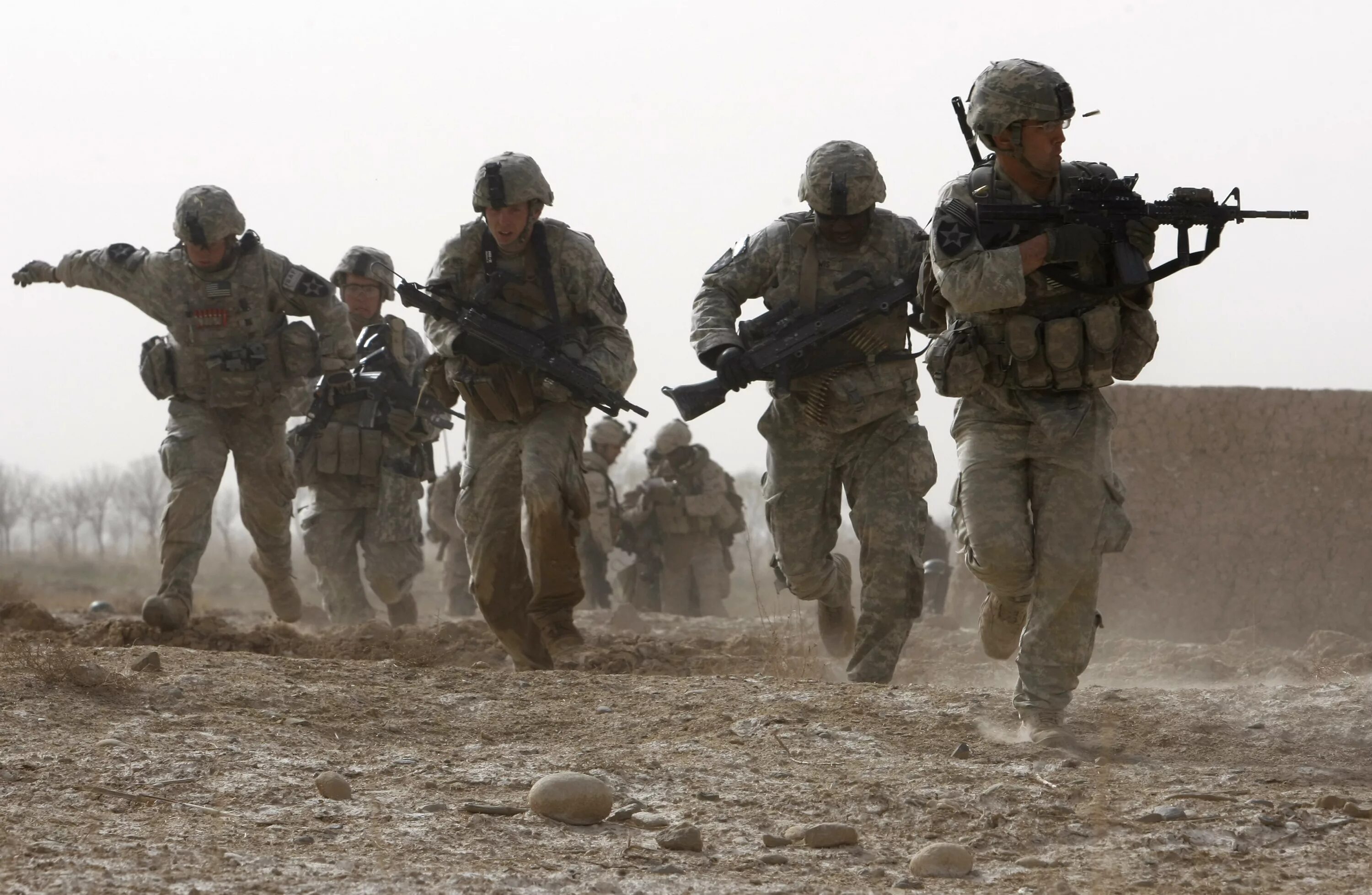 Нато в ираке. Армия США 2010 Афганистан. Американский спецназ в Афганистане 2001. Американские солдаты в Афганистане. Солдаты НАТО В Афганистане.