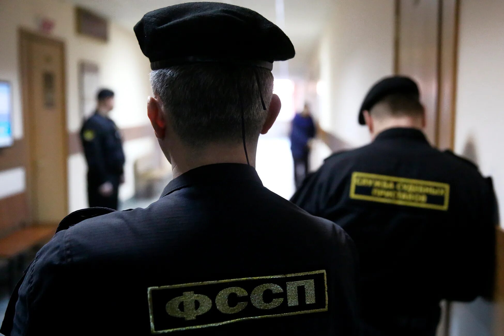 Судебные приставы взыскание задолженности. Должники фссп. Судебные приставы взыскание задолженности. Приставы и должники. Должники судебных приставов.