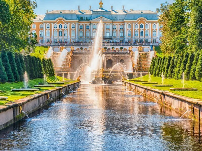 Выходного дня спб. Петергоф в Санкт-Петербурге. Петергоф экскурсии. Русский Версаль в Санкт-Петербурге. Большой Петергофский дворец.