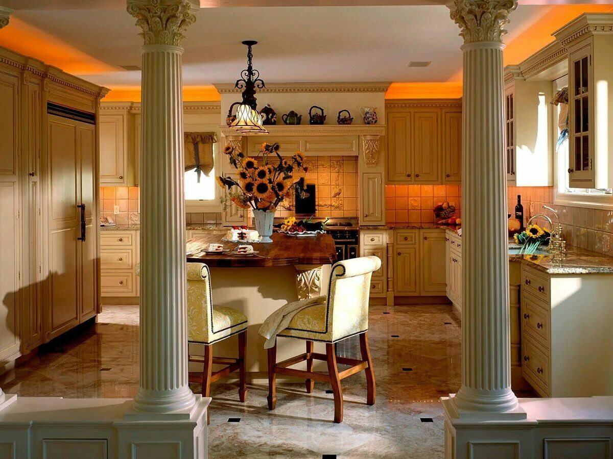 Греческий интерьер. Колонны в интерьере. Кухня в классическом стиле с колоннами. Колонна на кухне. Гостиная с колоннами.