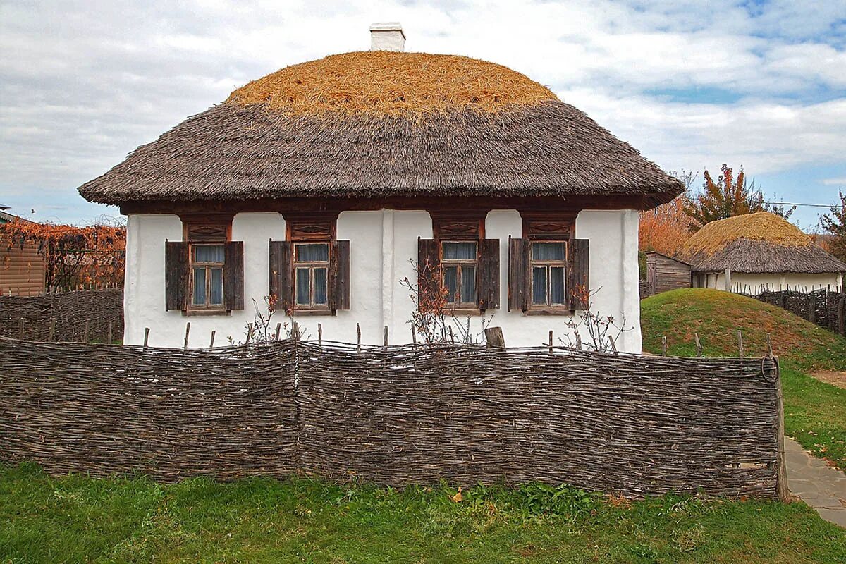 Курень казачий, станица Каргинская. Донской казацкий курень дом. Курень донских Казаков. Курень кубанских Казаков. Ростов хата