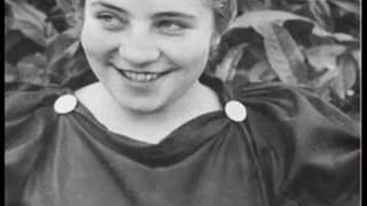 Клава кока катюша минус. Катюша концерт песни военных лет. Песня катюша видео. Песни катюша. Катюша песня клава.