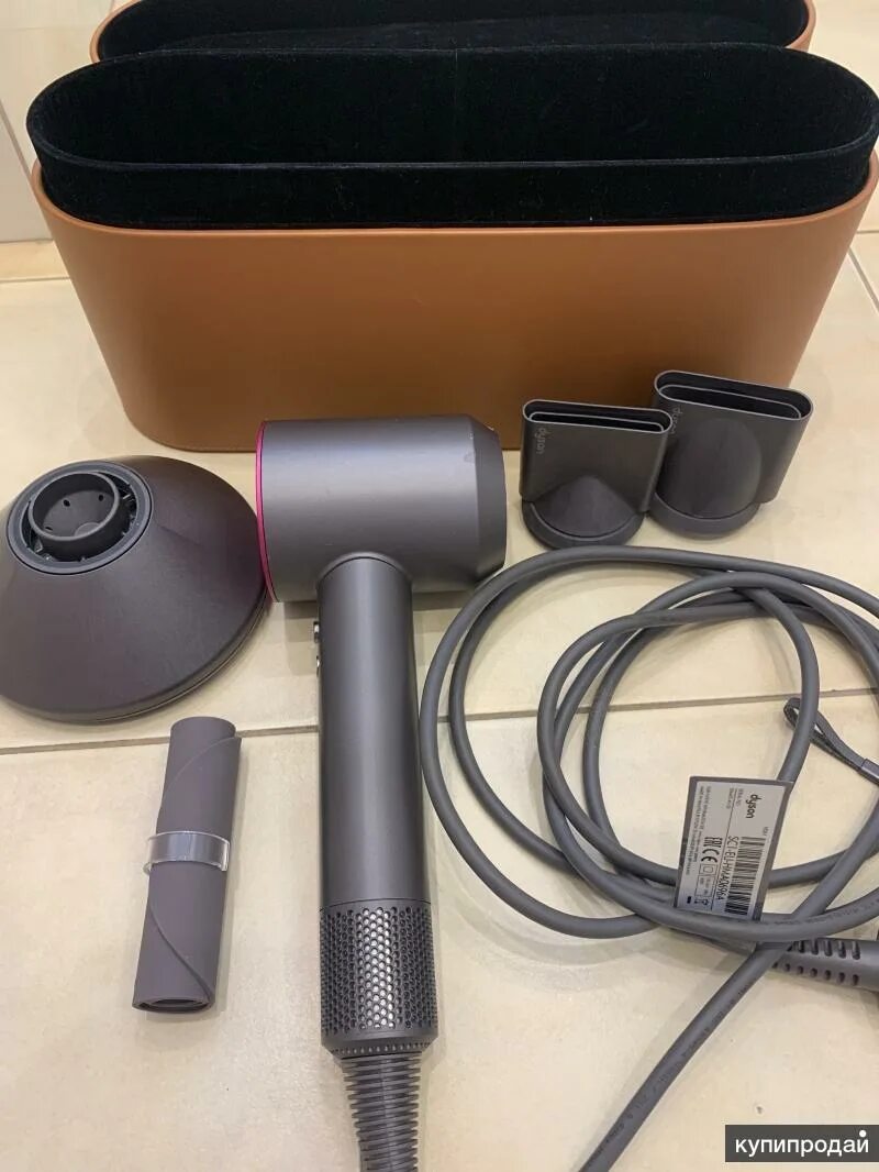 Фен dyson supersonic. Фен дайсон hd08 коробка. Фен дайсон 4 насадки. Dyson hd03. Дайсон фен эстетика.