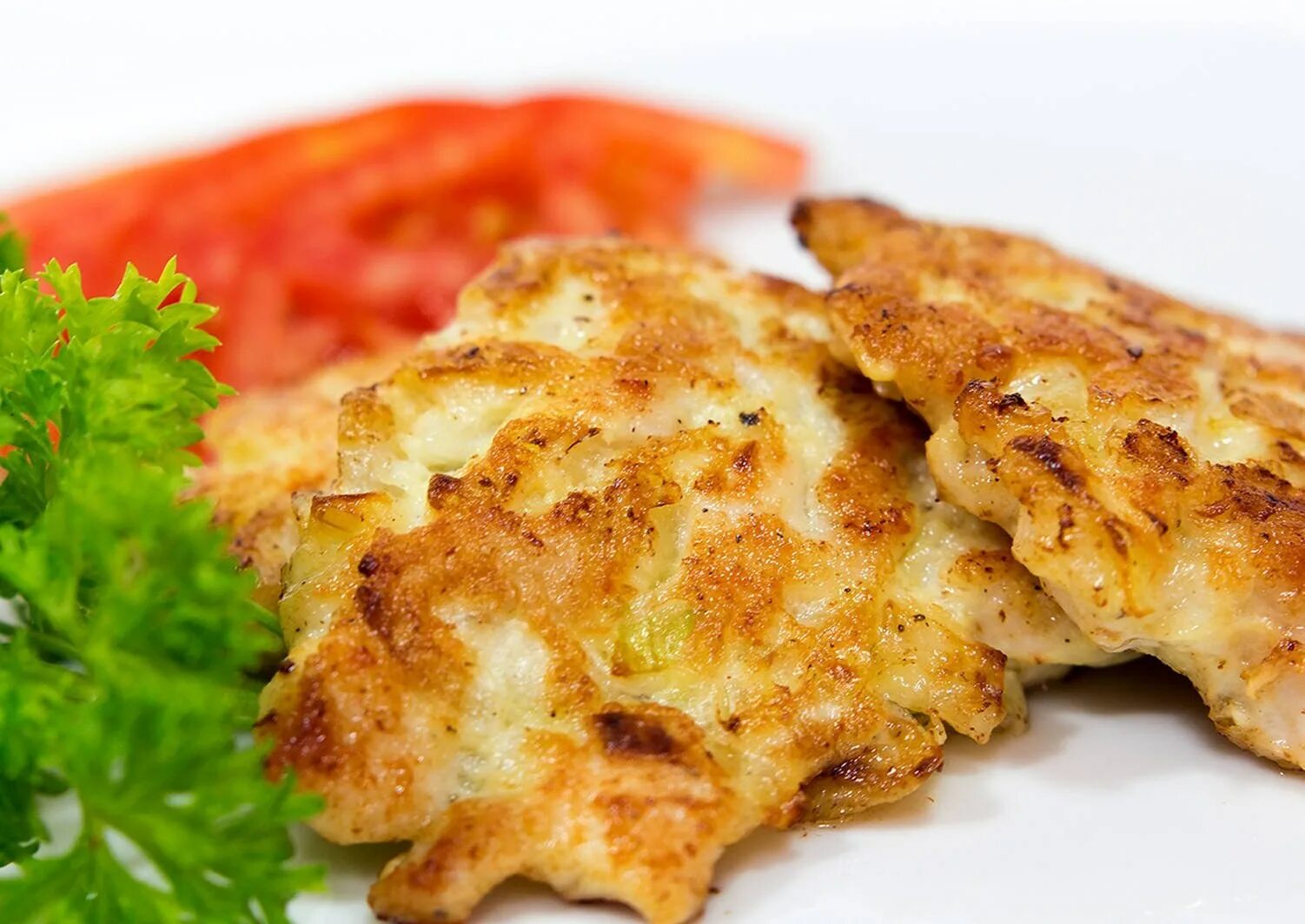 Как сделать котлеты из куриного филе рубленные. Рубленные котлеты. куриные котлеты. куриное филе котлеты рубленые. куриные оладьи из филе.