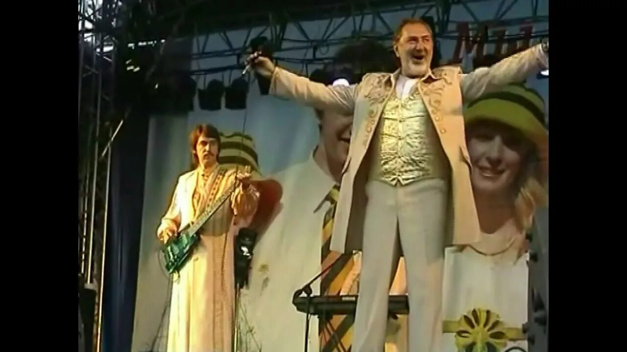 Ансамбль сябры 1982. Глухариная заря - виа сябры. Песня глухариная заря сябры. Виниловая пластинка группы сябры. Избранное, 2009г.