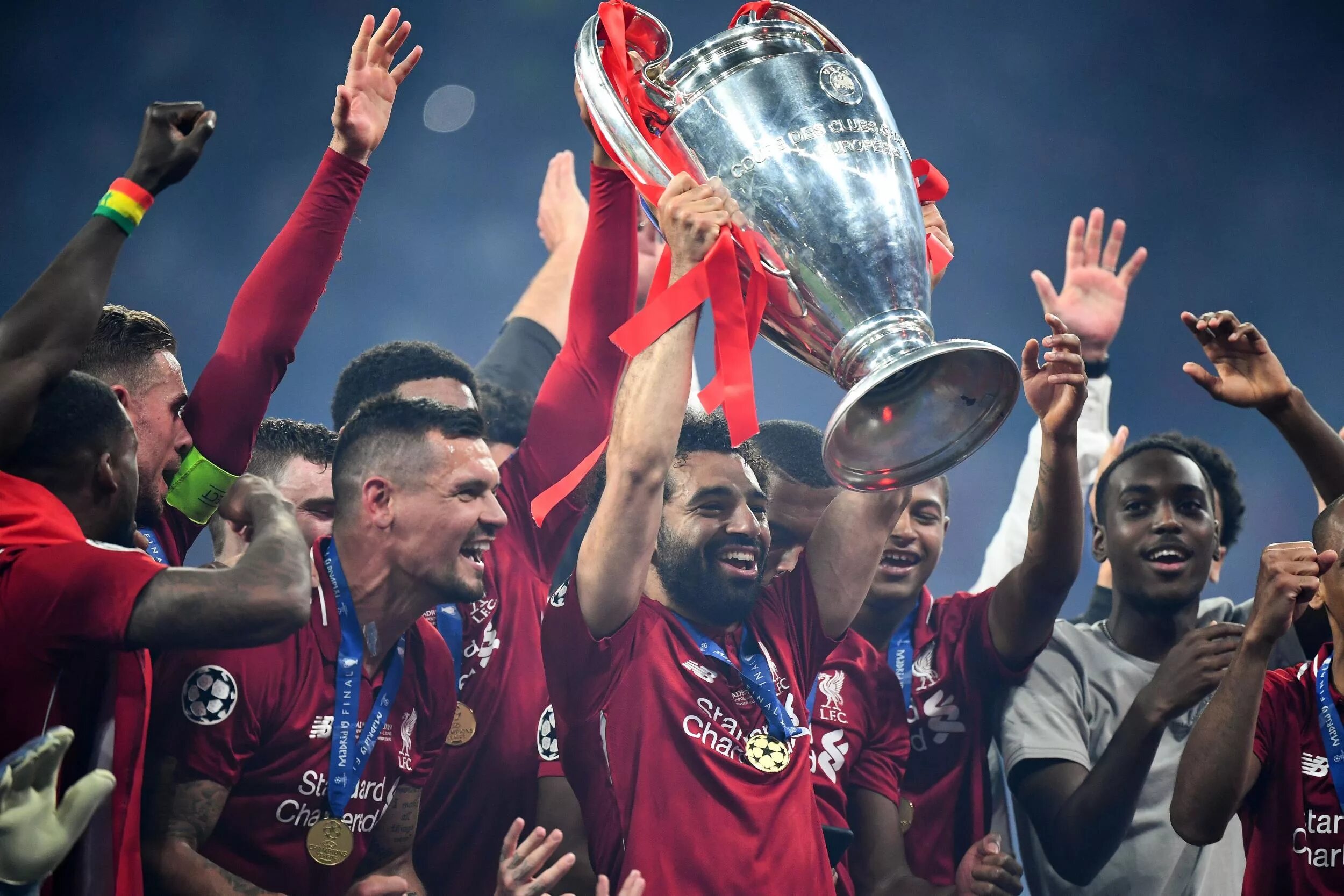 Чемпионы уефа 2019. Ливерпуль Кубок Лиги чемпионов. Ливерпуль ЛЧ 2019. UEFA Champions League Кубок. Мохамед Салах Кубок ЛЧ.