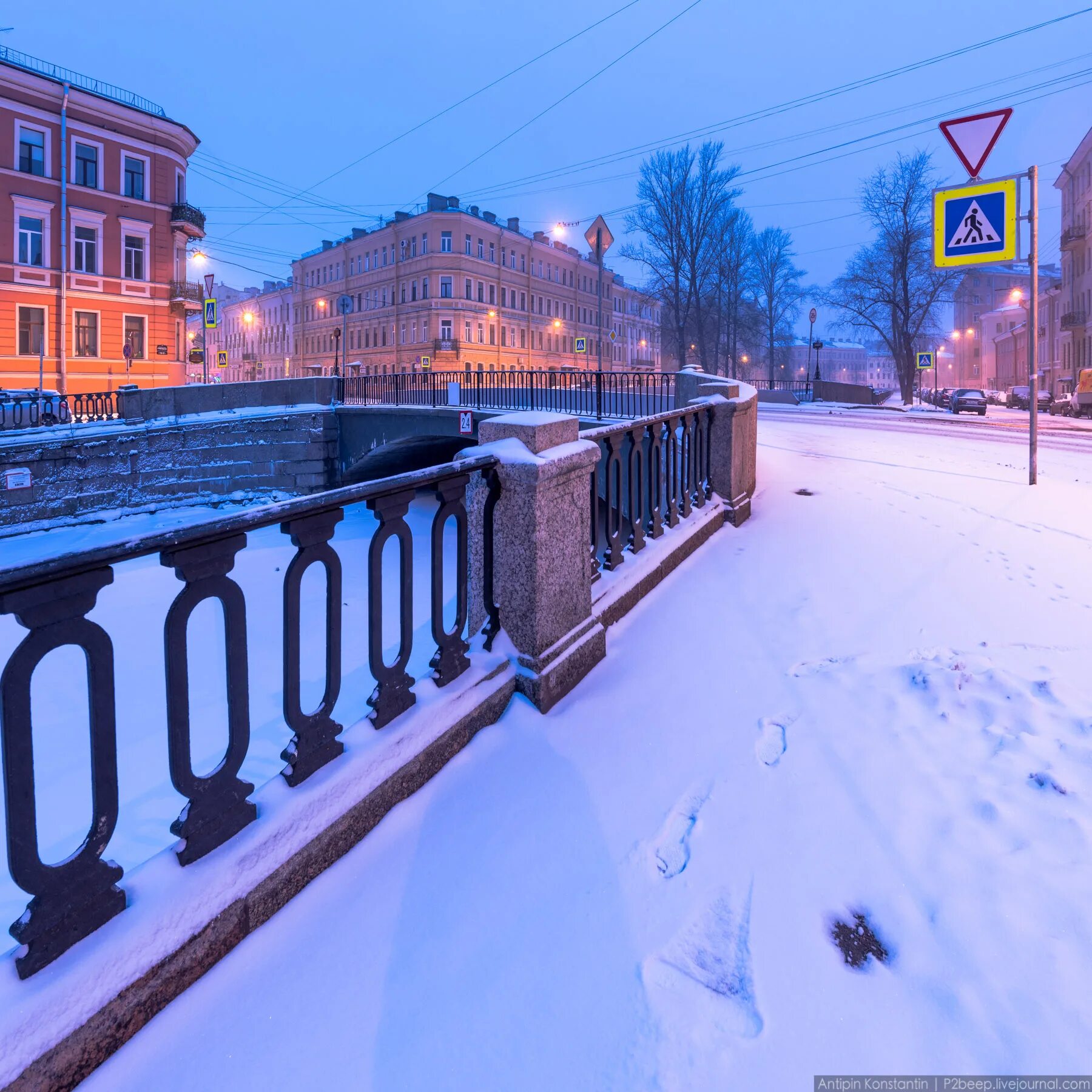 Спб в декабре. Питер зимой Нарвский. Александрия Питер зимой. Питер зимой 2021. Никольские ряды Питер зимой.