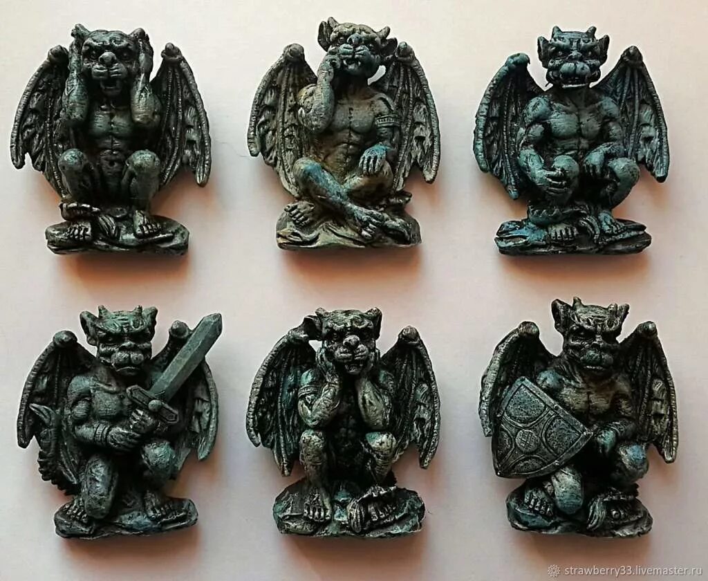 барельеф горгулья готика. статуя горгульи питер. грифон с головой льва. грифоны и горгульи игра. готика архитектура гаргульи.