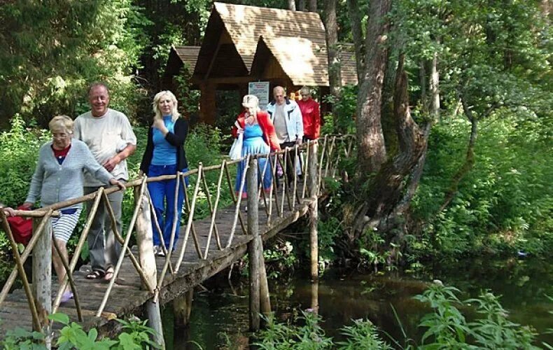 Экскурсии из минска в несвиж и мирский замок. Беларусь для туристов. Экскурсионно-познавательный туризм. Сельский туризм в беларуси. Туристический слоган беларуси.