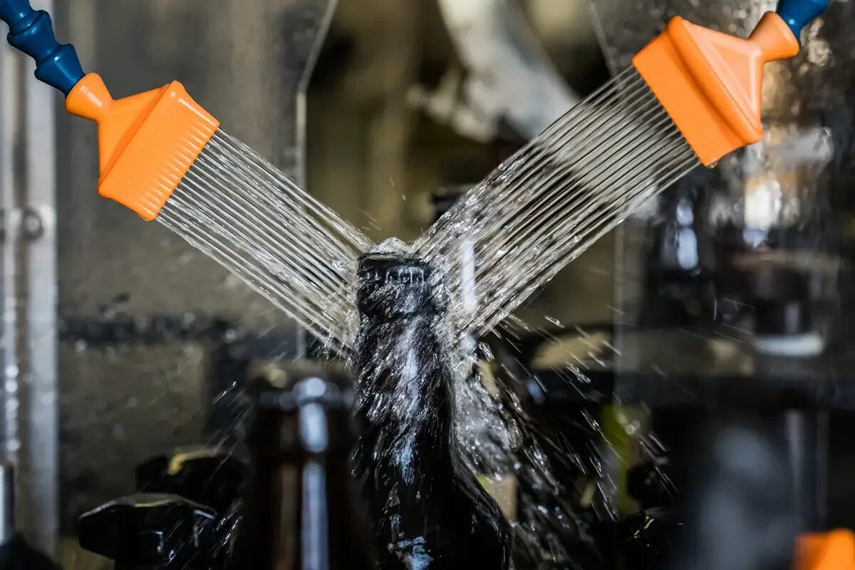 Стоит после дела мокрый. Мокрое тело девушки. Стоит после дела мокрый. Rogue ( alice wonder ) волосатая nude. Затопили соседи сверху стены фото.