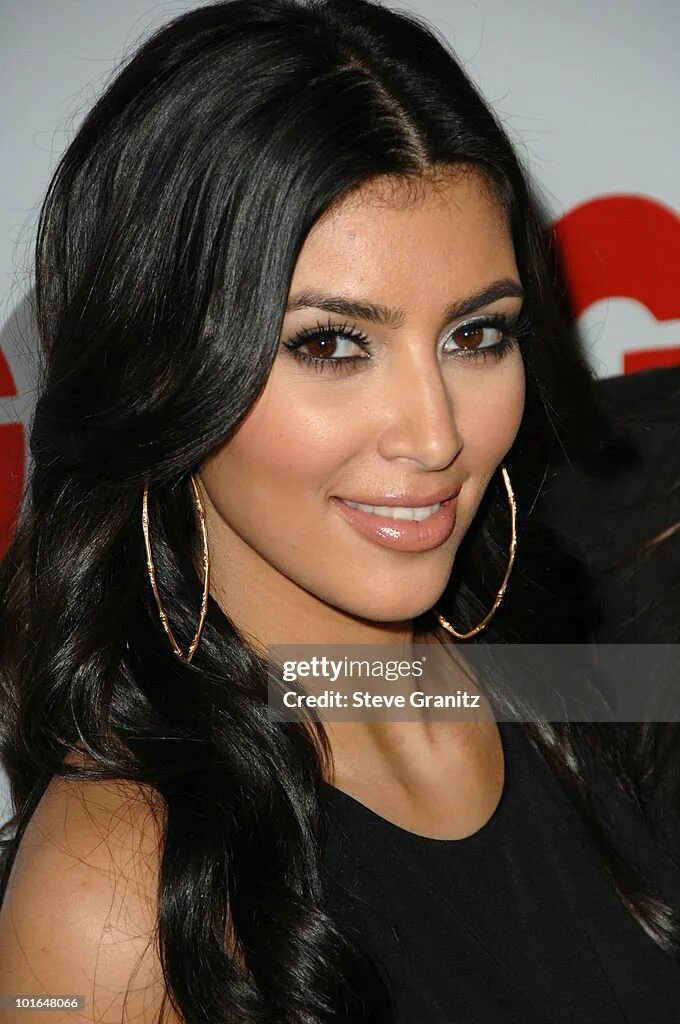 Николь шерзингер макияж. Ким кардашян цвет глаз. Ким кардашян темный цвет волос. Мила кунис смоки. Брюнетки с карими какие идут.