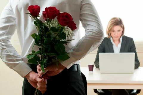 8 цветов дарят