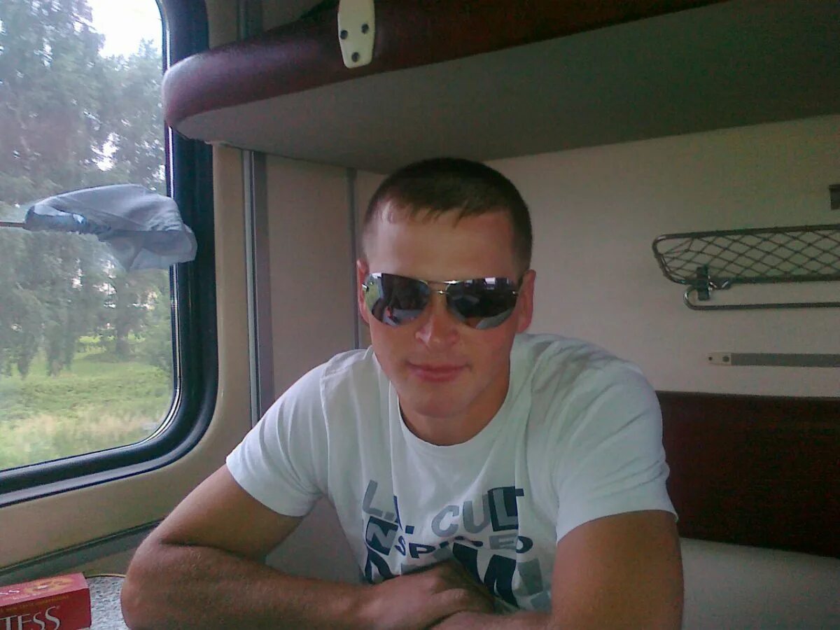 Екатеринбург фото людей. Дмитрий лоскутов viaville. Лицо мужчины из екатеринбурга. Красивые парни екб. 89040626700 роман п.