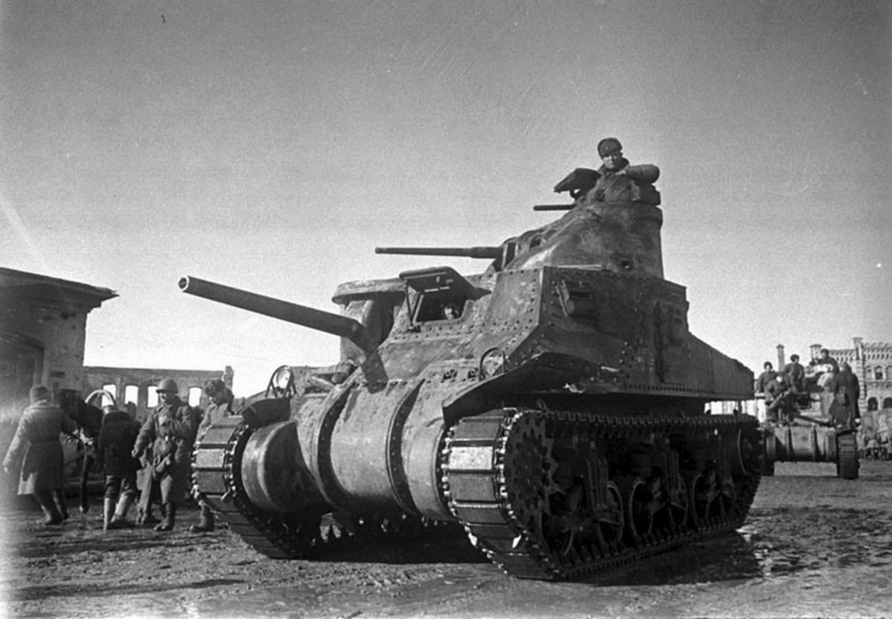 Какие танки были в 1941 году. M3 Lee в РККА. М3 танк. M3 Lee ленд-Лиз. M3 Lee танк 1942.