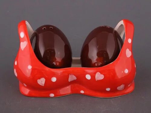 Солонка фарфоровая. Солонка девочка кузнецов. Антикварные солонки. Солонка и перечница императорский фарфор. Солонка девочка первомайский фарфор.