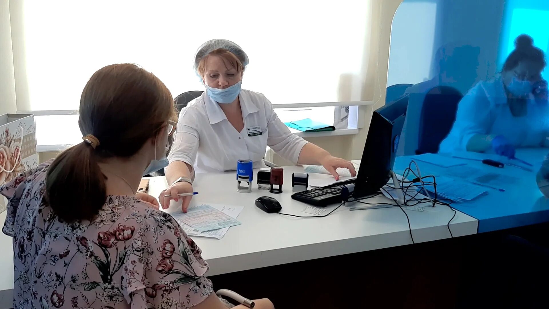 Вызов врача ревда детская. Ревдинская городская больница. нарколог ревда. взрослая городская поликлиника ревда. рефлеком наркология анализатор.
