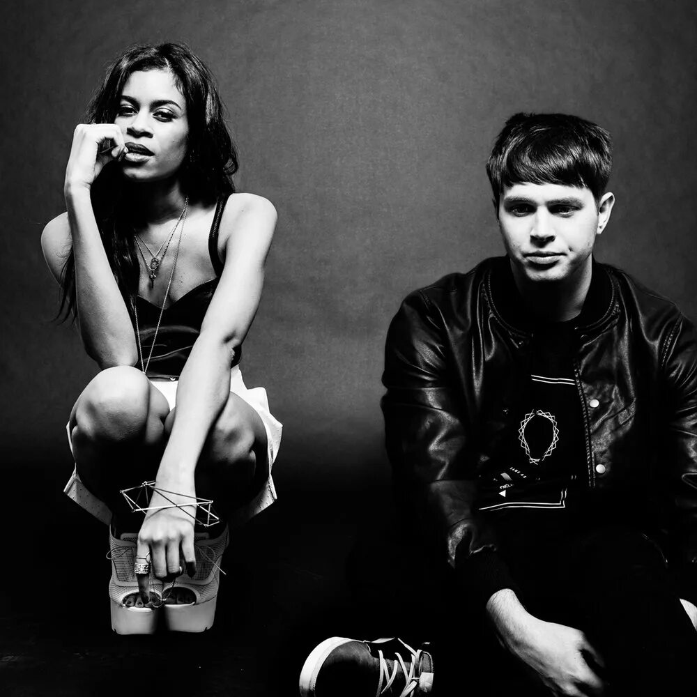 Alunageorge know like dj. ALUNAGEORGE. Группа ALUNAGEORGE. ALUNAGEORGE Apple.