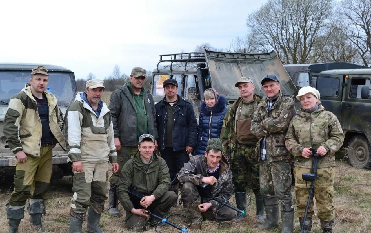 Военные новости брянской. Поисковый отряд долг Вязьма. Алешинка Брянская область Дубровский район. Солдаты Брянской области. Поисковый отряд в Вязьме.