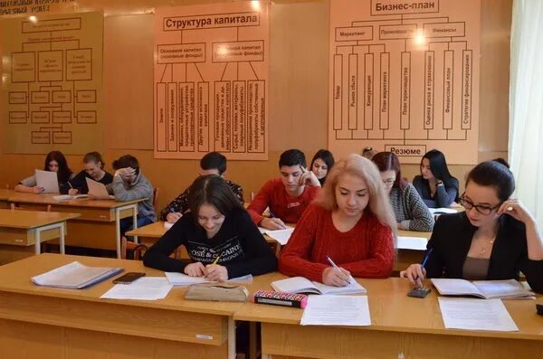 Горно химический колледж. Сгхт соликамск. Соликамский горно-химический техникум. Кировский горно-химический техникум. Соликамский горно-химический техникум (сгхт).