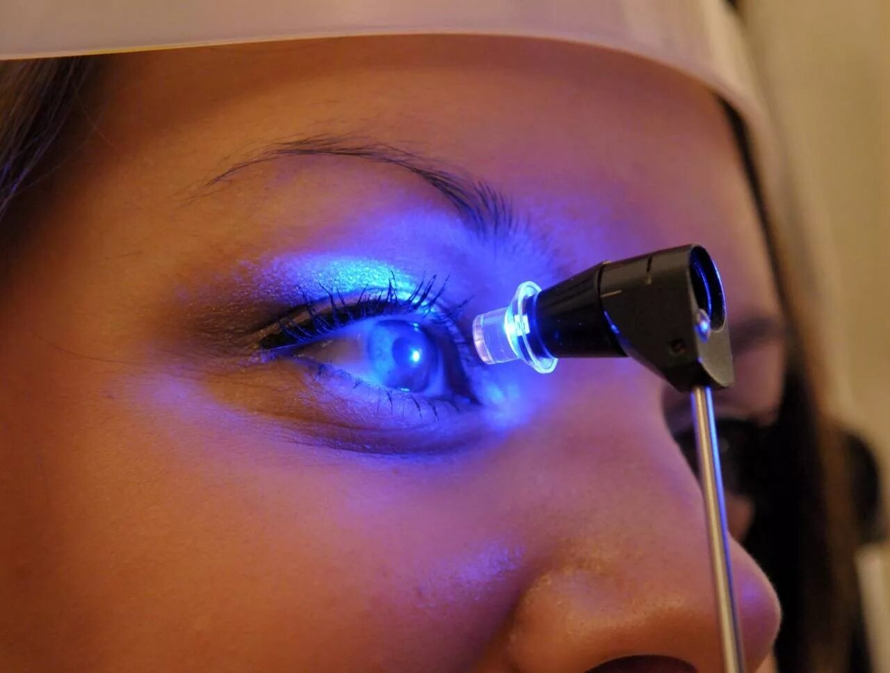 Применение лазера в медицине. Ультрафиолетовое излучение в медицине. Ультрафиолетовое излучение на глаза.