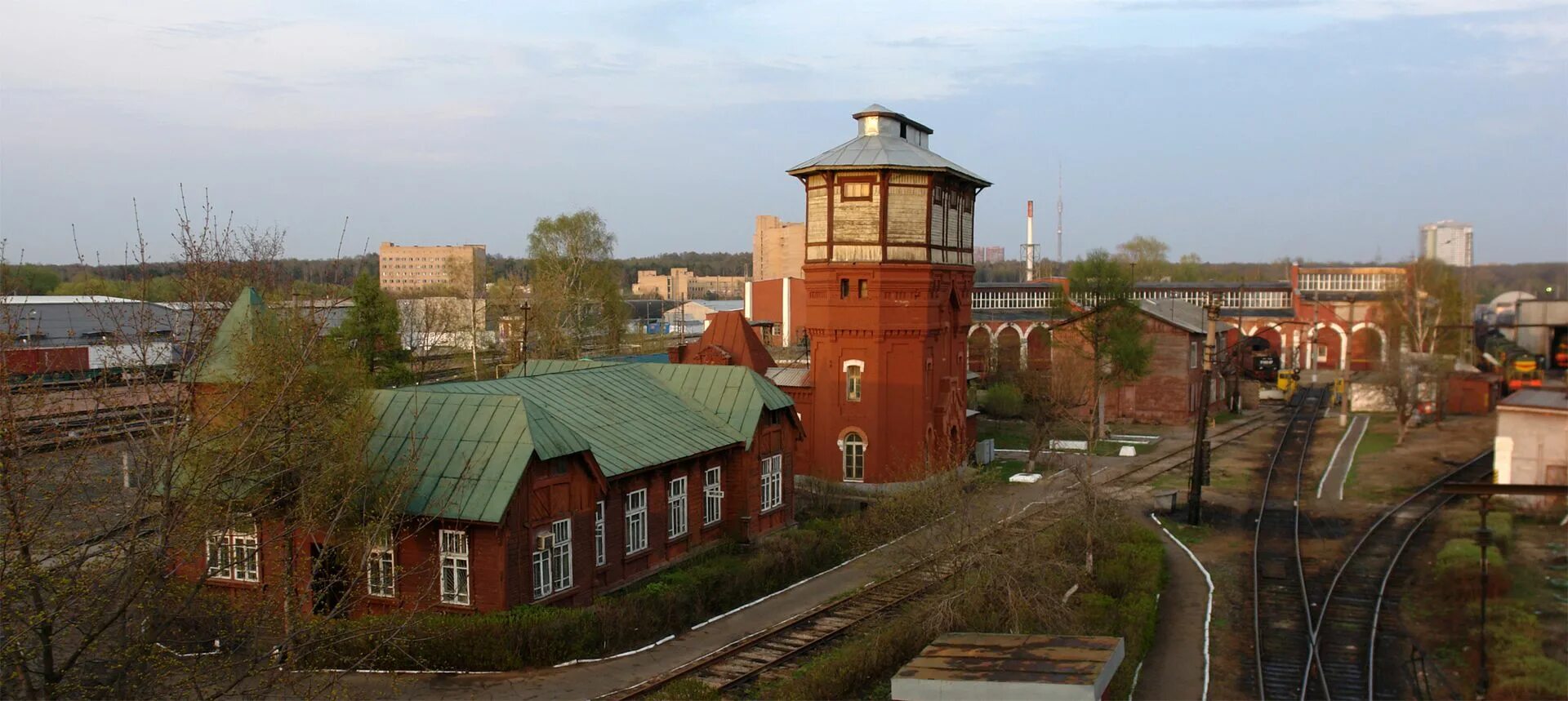 Водонапорная башня депо Подмосковная. Московско-Виндавская железная дорога. Водонапорная башня Мурино. Депо Нахабино водонапорная башня.