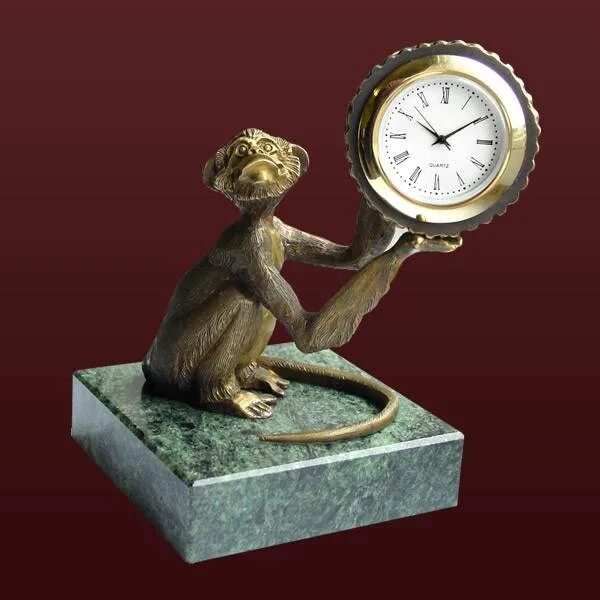 Часы мартышки. Часы обезьянка 1315. Часы настольные обезьяна. Часы животные. Мартышка с часами.