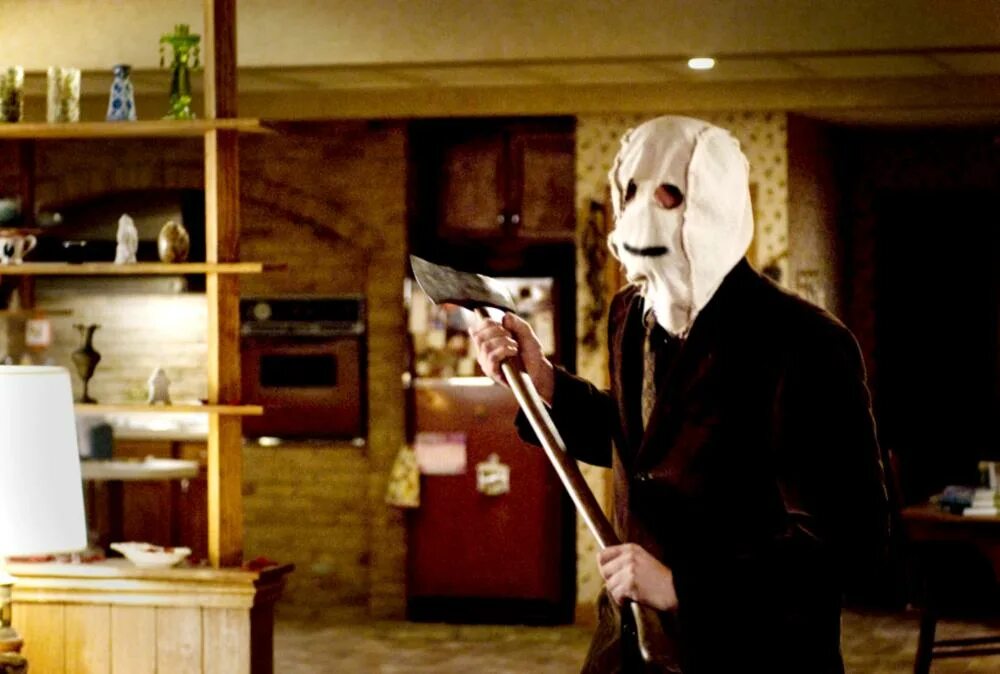 Незнакомцы фильм 2008. Незнакомцы фильм 2008. Незнакомцы: жестокие игры фильм 2018. Незнакомцы (брайан бертино, 2007). Незнакомцы: жестокие игры фильм 2018.