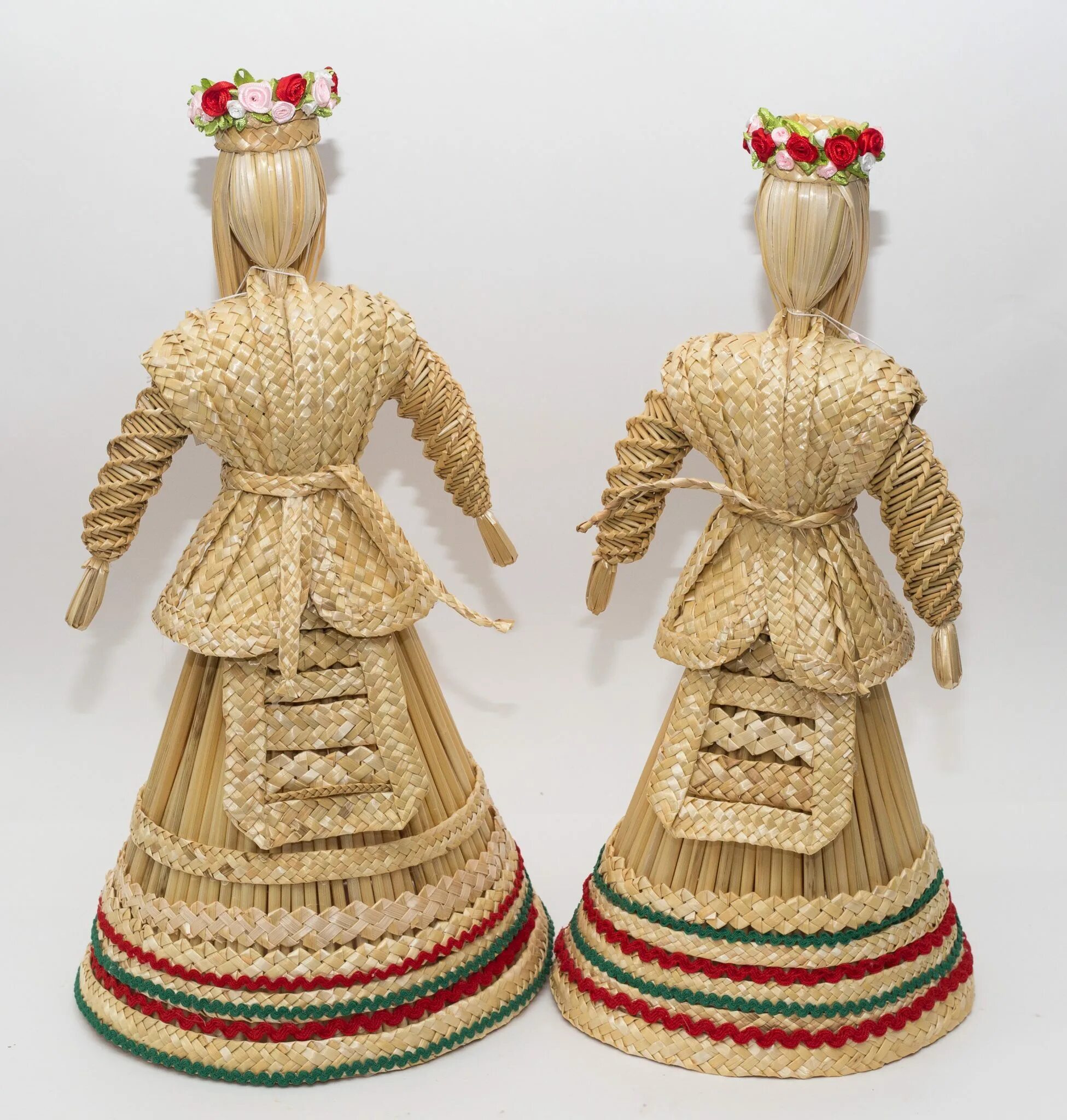Белорусские игрушки картинки. Кукла из соломы этномир. плетеная кукла из соломы. белорусская игрушка из соломы. белорусские национальные игрушки.