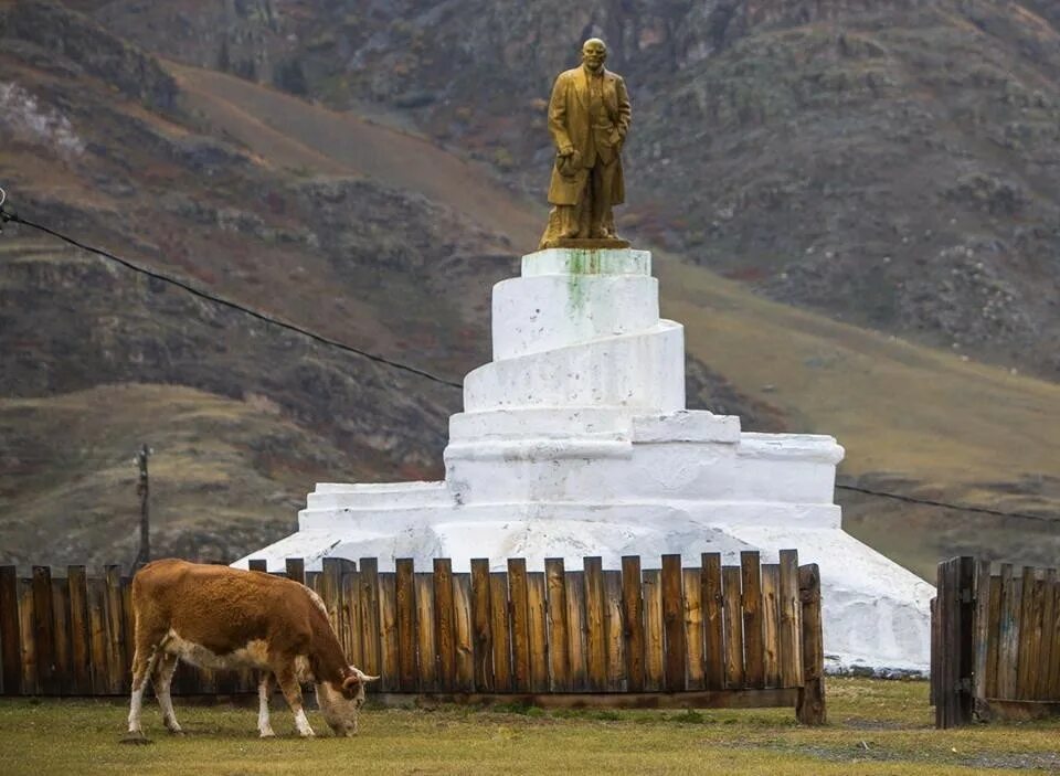 рубцовск алтайский край ленин. алтай ленин. барельеф ленина на скале в горном алтае. алтай ленин. памятник ленину в горно алтайске.