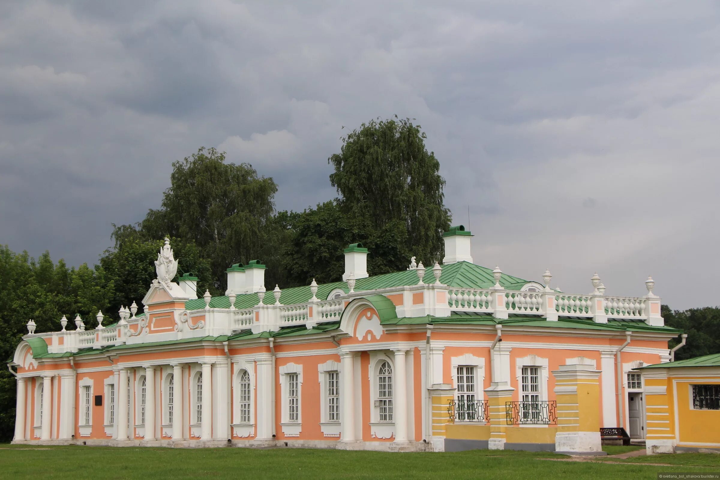 Усадьба кусково сейчас. Кусково усадьба Шереметьевых. Директор Кусково усадьба. Бельведер в усадьбе Кусково.