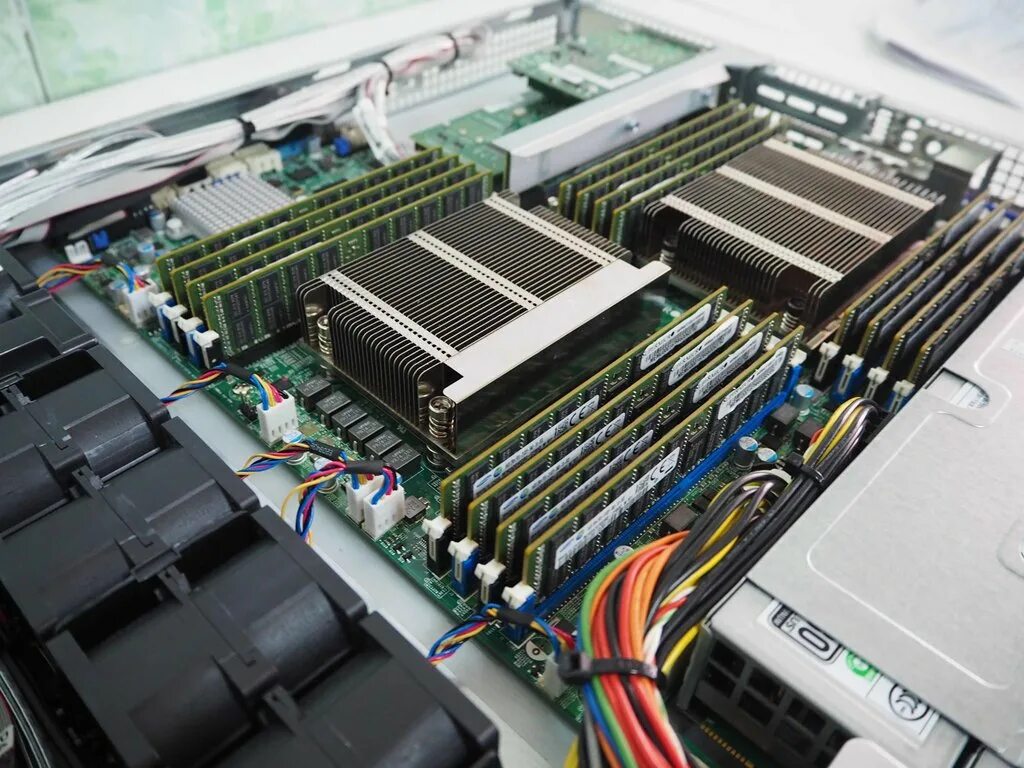 Сервер 2.2. Сервер intel xeon. сервер supermicro intel xeon 3500/15m. двухпроцессорные серверы intel. supermicro desktop сервер.